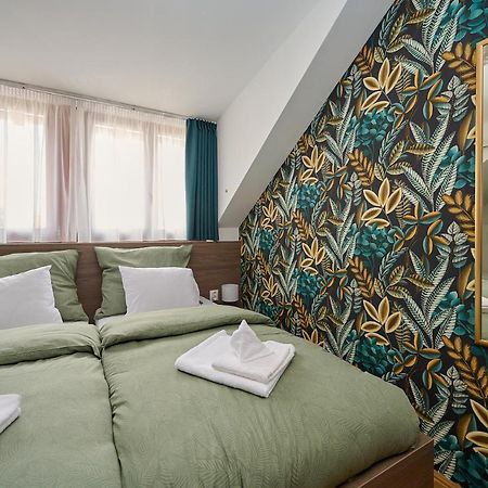 Rooms Сомбатхей Экстерьер фото