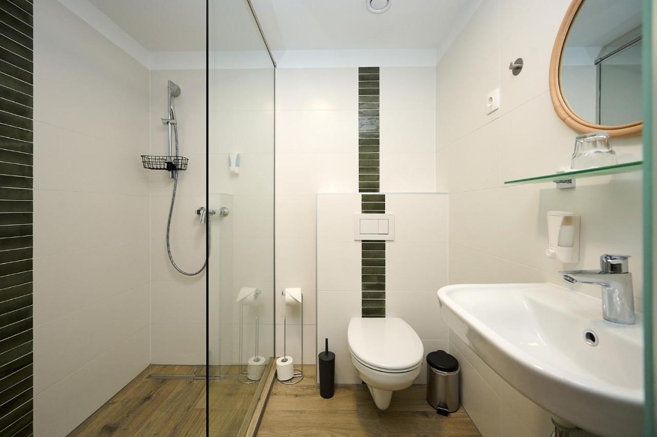 Rooms Сомбатхей Экстерьер фото