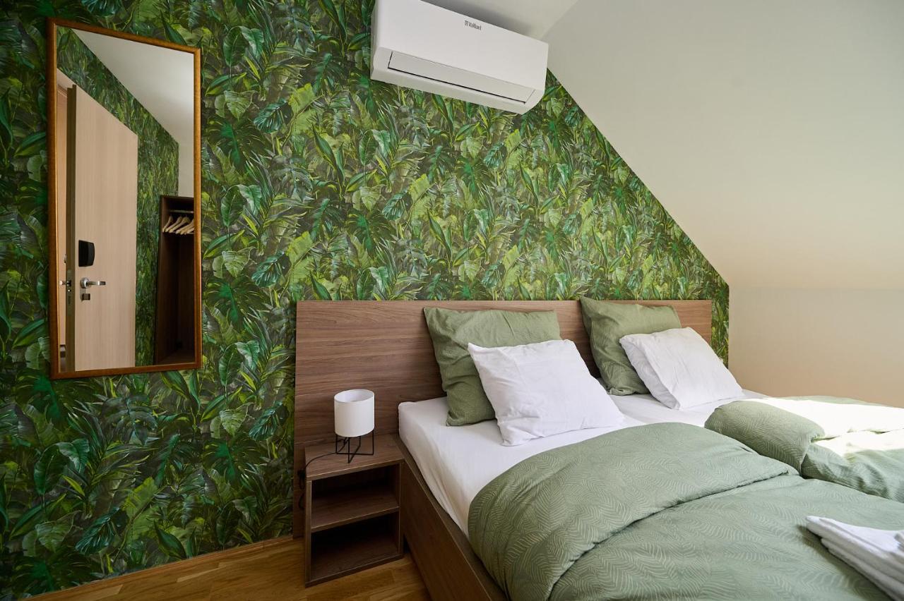 Rooms Сомбатхей Экстерьер фото