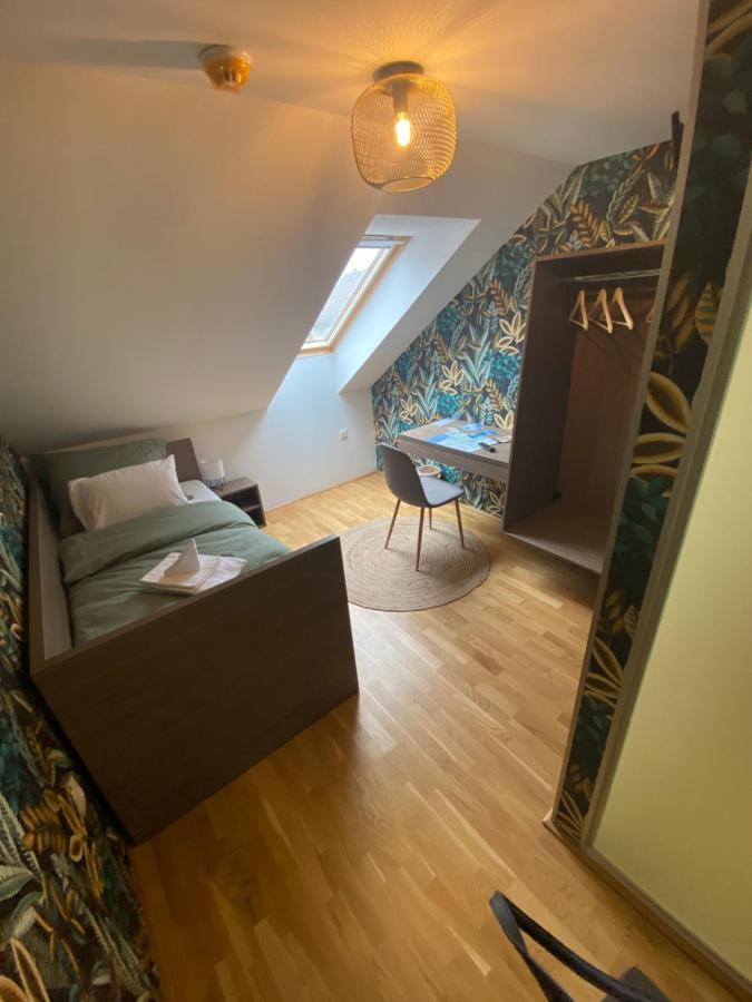 Rooms Сомбатхей Экстерьер фото